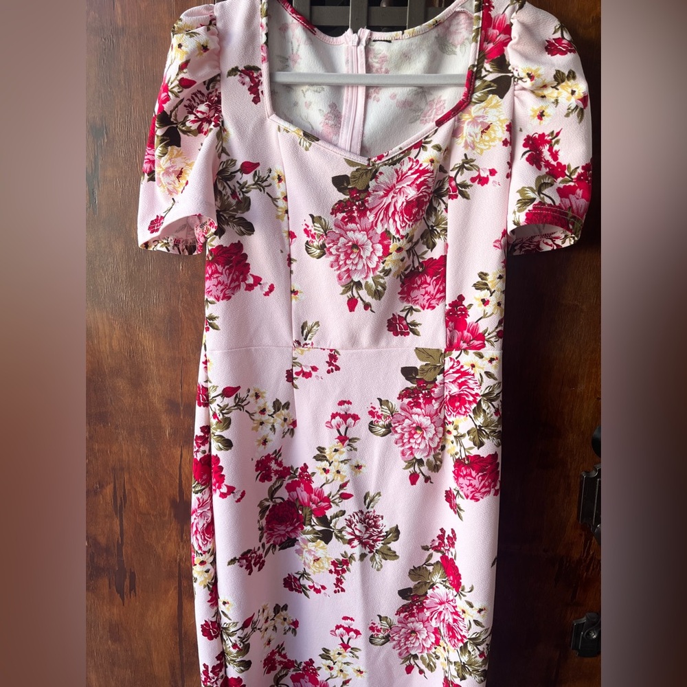 Pink floral dress size large
